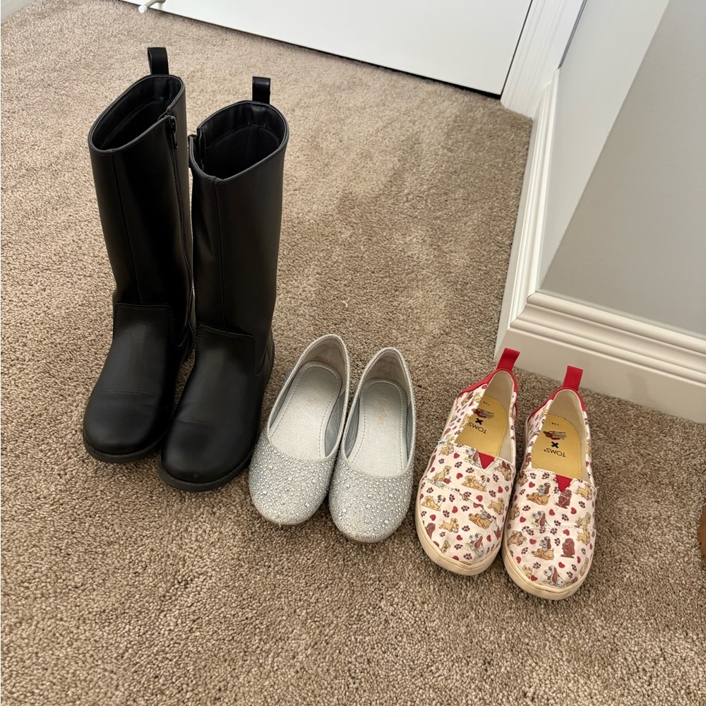 Girls Shoe Lot Sz 1